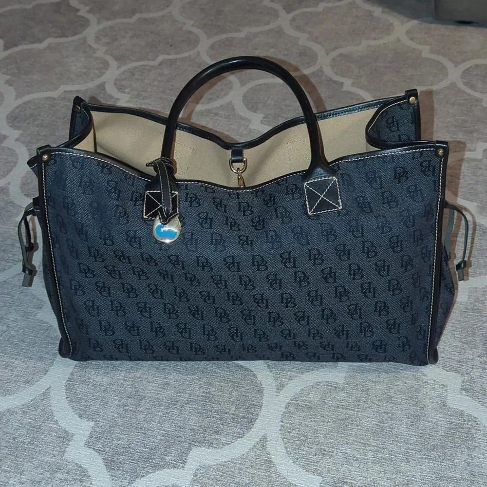 Dooney & Bourke Signature Jacquard Extra Large Bag Canvas with Leather Handles